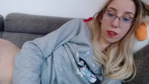 Lena online show from April 25, 2026, 4:26 pm