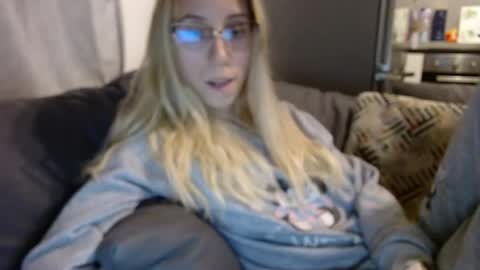 Lena online show from May 13, 2026, 5:21 pm