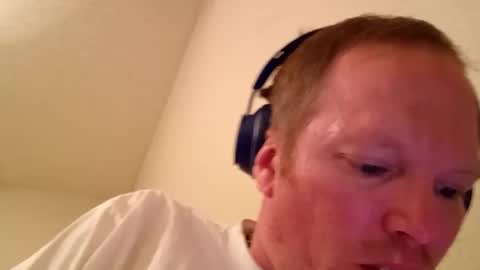 Snapshot of barniemay1 chatting on October 2, 2025, 1:12 am barniemay1 online show from October 2, 2025, 1:12 am