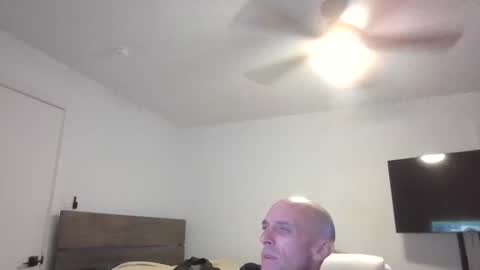 Snapshot of barryblackgun chatting on February 10, 2025, 1:01 pm barryblackgun online show from February 10, 2025, 1:01 pm