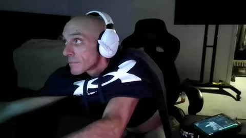 Snapshot of barryblackgun chatting on March 3, 2025, 11:33 am barryblackgun online show from March 3, 2025, 11:33 am