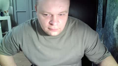 basi_look online show from February 11, 2025, 10:15 am