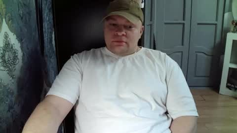 basi_look online show from February 19, 2025, 7:06 am