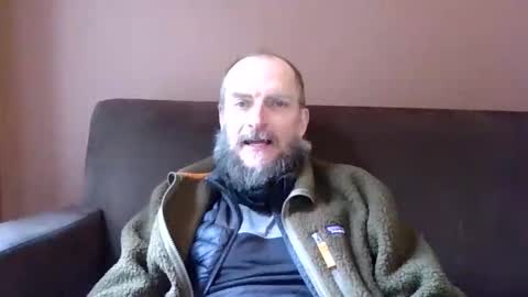Snapshot of basiccamguy chatting on May 11, 2026, 9:48 am basiccamguy online show from May 11, 2026, 9:48 am