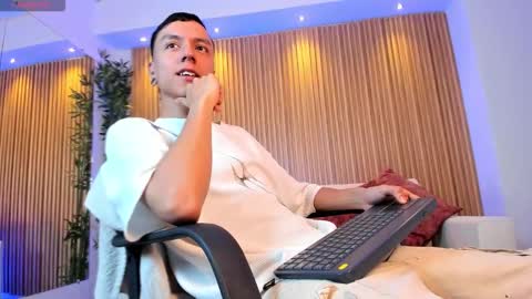 Basthiian online show from December 3, 2025, 8:29 pm