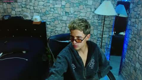 Bastian online show from April 26, 2026, 7:11 pm