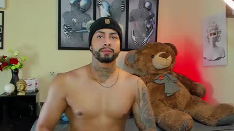 bastian_jones1 online show from February 17, 2025, 4:42 am