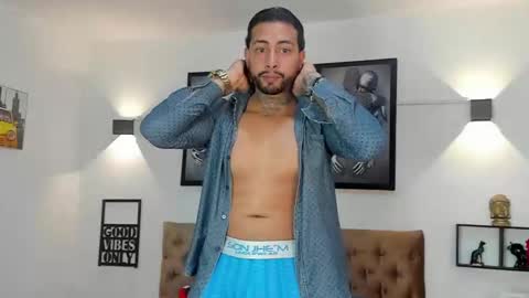 bastian_jones1 online show from September 9, 2025, 10:20 pm