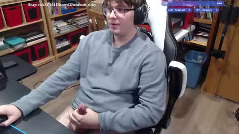 Ricky online show from October 17, 2025, 9:39 pm