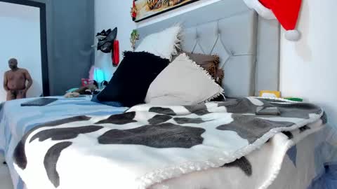 Snapshot of batey44_ chatting on December 14, 2024, 2:56 am Idaly and Carlos online show from December 14, 2024, 2:56 am