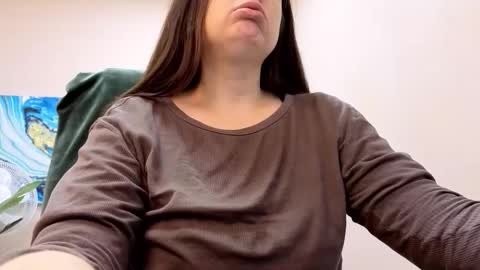 Snapshot of battymoll chatting on October 29, 2025, 3:36 pm battymoll online show from October 29, 2025, 3:36 pm