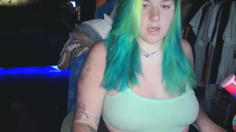 Callisto online show from May 19, 2026, 1:22 am