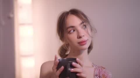  JETT  DENI  online show from September 25, 2025, 9:51 pm