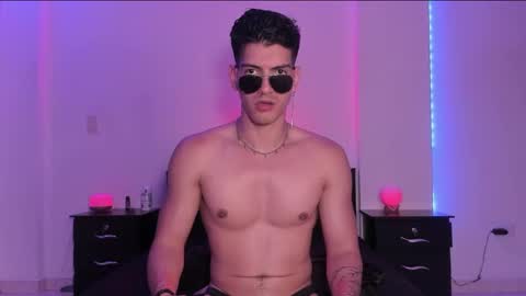 Valentino online show from February 1, 2025, 12:40 am