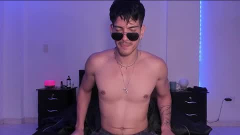 Valentino online show from February 5, 2025, 12:31 am