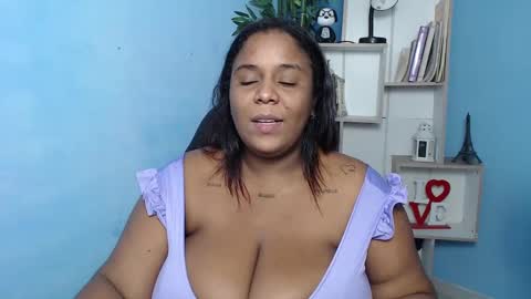Snapshot of bbw_charlote chatting on February 6, 2025, 12:05 pm Charlote online show from February 6, 2025, 12:05 pm