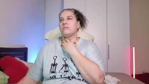 Snapshot of bbw_goddes chatting on September 25, 2025, 8:01 pm Love online show from September 25, 2025, 8:01 pm