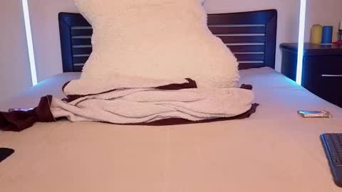 Love online show from November 29, 2025, 2:03 am