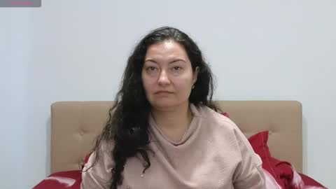 Snapshot of bbw_milf_4u chatting on September 23, 2025, 5:43 am Emma online show from September 23, 2025, 5:43 am