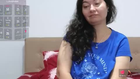 Snapshot of bbw_milf_4u chatting on October 3, 2025, 5:37 am Emma online show from October 3, 2025, 5:37 am