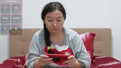 Snapshot of bbw_milf_4u chatting on October 11, 2025, 8:24 am Emma online show from October 11, 2025, 8:24 am