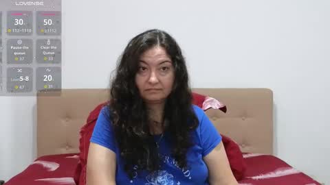 Snapshot of bbw_milf_4u chatting on October 18, 2025, 8:26 am Emma online show from October 18, 2025, 8:26 am