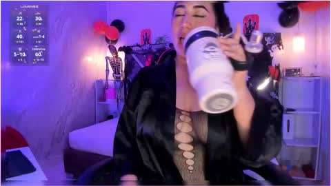 Snapshot of bbwcloe chatting on October 29, 2025, 4:59 am Cloe  online show from October 29, 2025, 4:59 am