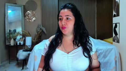 Snapshot of bbwluxurymuse chatting on June 6, 2026, 11:48 am bbwluxurymuse online show from June 6, 2026, 11:48 am