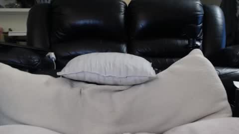 Julie online show from December 1, 2025, 4:12 pm