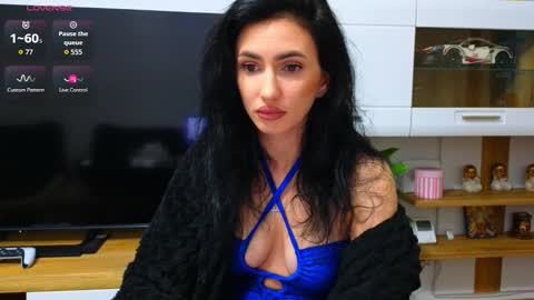 Kristy online show from December 3, 2025, 6:43 am