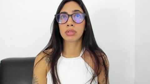 daniela villamizar online show from December 10, 2024, 7:22 pm