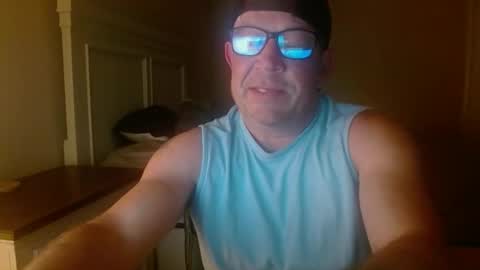 bdon1977 online show from October 26, 2025, 11:53 pm