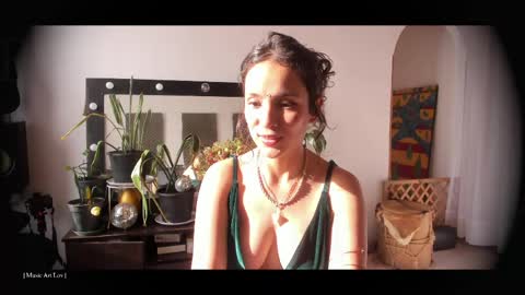 Snapshot of be_lov chatting on May 16, 2026, 7:45 pm Call me Bells Next Stream on Wednesday Feb 26 online show from May 16, 2026, 7:45 pm