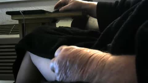 bear4146 online show from February 7, 2026, 1:48 pm