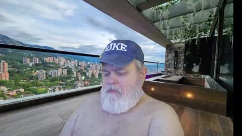 Dookie online show from September 14, 2025, 6:29 pm