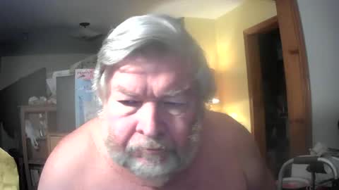 Snapshot of bear8620 chatting on June 21, 2026, 7:55 am bear online show from June 21, 2026, 7:55 am
