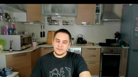 bear_beer130 online show from April 24, 2026, 2:08 pm