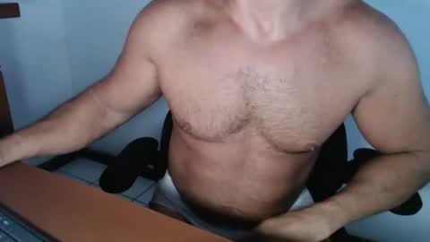 Snapshot of beard_top_guy chatting on February 5, 2025, 12:49 pm Beard Guy online show from February 5, 2025, 12:49 pm
