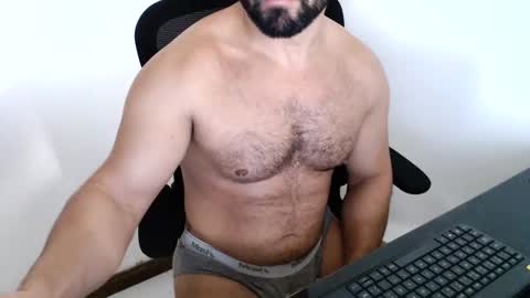 Snapshot of beard_top_guy chatting on October 17, 2025, 2:52 pm Beard Guy online show from October 17, 2025, 2:52 pm