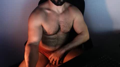 Snapshot of beard_top_guy chatting on October 21, 2025, 10:32 pm Beard Guy online show from October 21, 2025, 10:32 pm