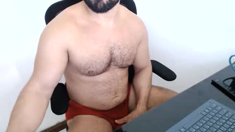 Snapshot of beard_top_guy chatting on October 25, 2025, 3:07 pm Beard Guy online show from October 25, 2025, 3:07 pm