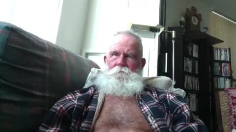 beardbushy online show from September 15, 2025, 4:40 pm