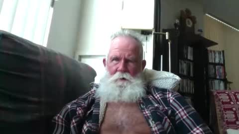 Snapshot of beardbushy chatting on October 5, 2025, 4:27 pm beardbushy online show from October 5, 2025, 4:27 pm