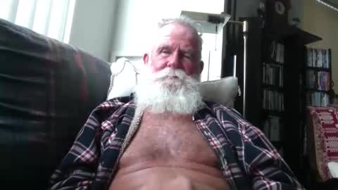 Snapshot of beardbushy chatting on October 12, 2025, 5:56 pm beardbushy online show from October 12, 2025, 5:56 pm