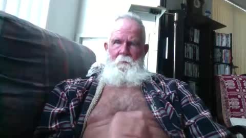 Snapshot of beardbushy chatting on November 8, 2025, 6:18 pm beardbushy online show from November 8, 2025, 6:18 pm