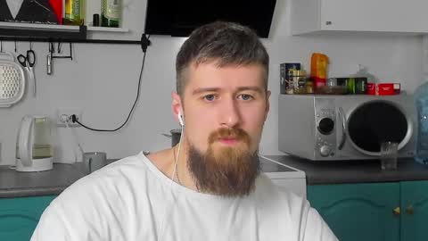 Zeus online show from March 1, 2025, 8:42 pm
