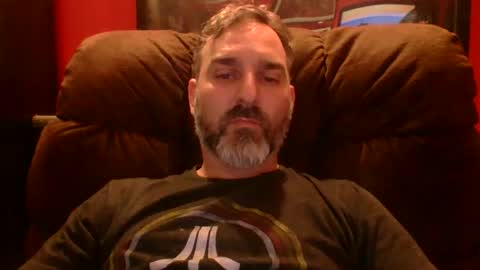 Snapshot of beardedambition chatting on October 1, 2025, 11:22 pm beardedambition online show from October 1, 2025, 11:22 pm