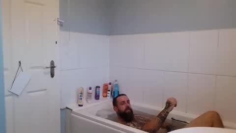 Snapshot of beardedtattedguy chatting on September 18, 2025, 5:26 pm beardedtattedguy online show from September 18, 2025, 5:26 pm