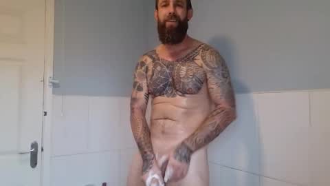 Snapshot of beardedtattedguy chatting on October 7, 2025, 4:26 pm beardedtattedguy online show from October 7, 2025, 4:26 pm