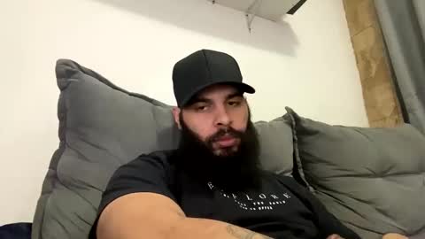 Snapshot of beardmax chatting on May 26, 2026, 5:58 am Min online show from May 26, 2026, 5:58 am